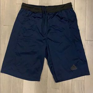 Adidas shorts- front pockets- med